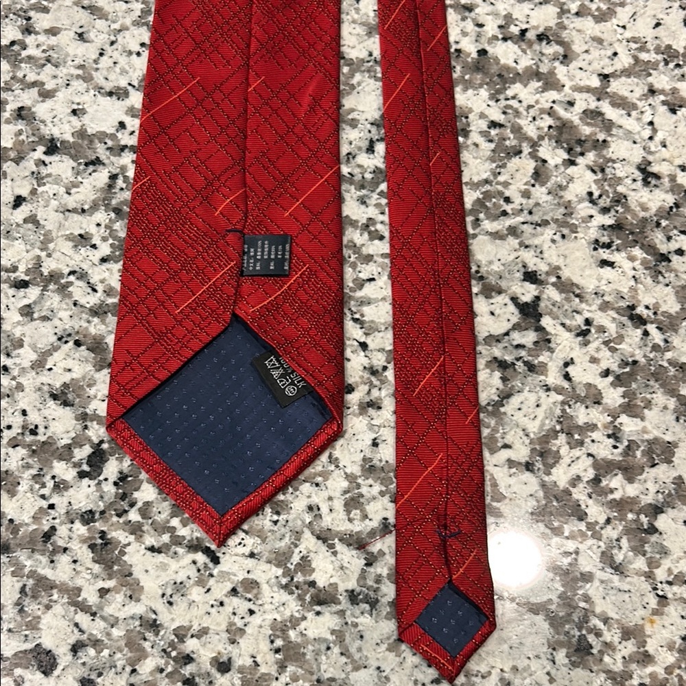 Vito Rofolo Red Geometric Pattern Tie - Picture 5 of 6